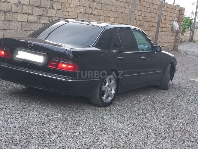 Mercedes E 240 2000, 255,000 km - 2.4 л - Sumqayıt