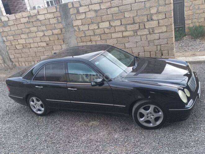 Mercedes E 240 2000, 255,000 km - 2.4 л - Sumqayıt