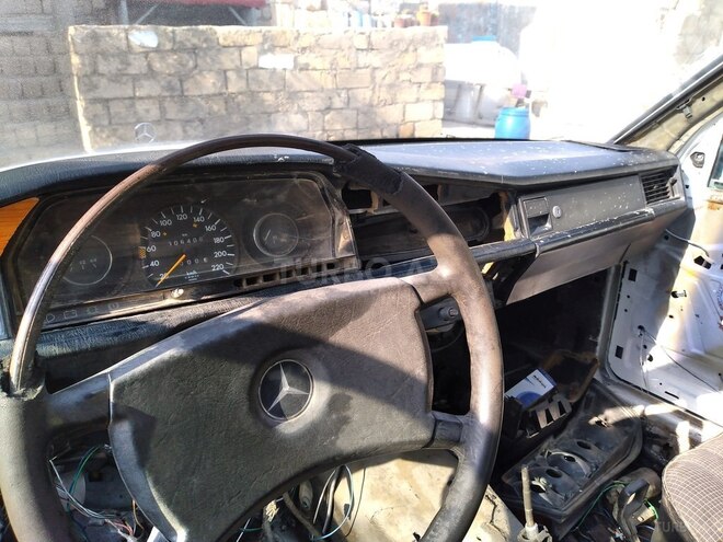Mercedes 190 1984, 99,999 km - 2.0 l - Bakı