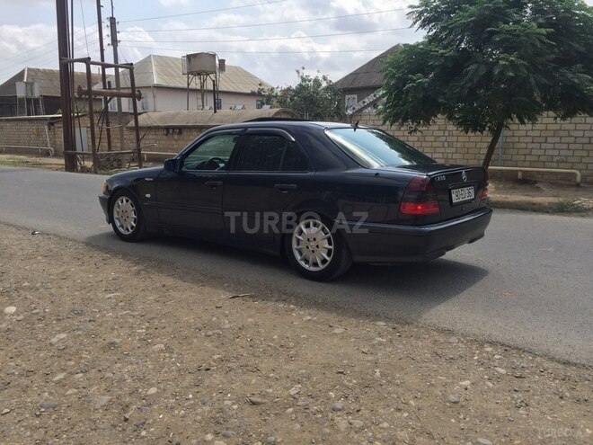 Mercedes C 220 1995, 213,118 km - 2.2 l - Bakı