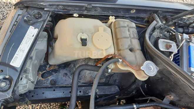 Mercedes 190 1988, 235,000 km - 2.0 l - Salyan