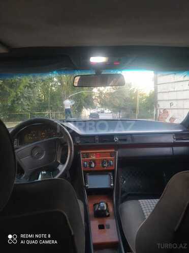Mercedes E 200 1993, 555,000 km - 2.0 l - Bakı
