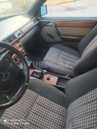 Mercedes E 200 1993, 555,000 km - 2.0 l - Bakı