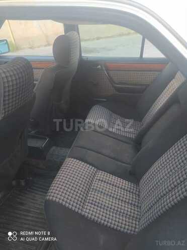 Mercedes E 200 1993, 555,000 km - 2.0 l - Bakı