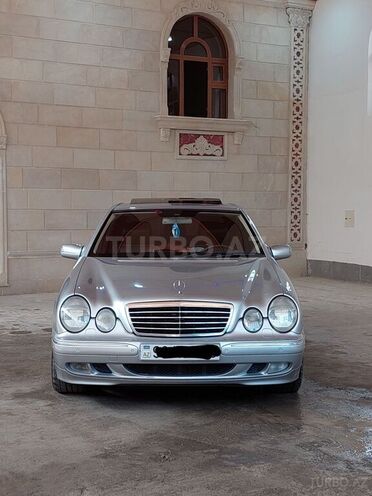Mercedes E 320 2001, 272,000 km - 3.2 l - Şəmkir