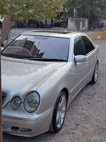 Mercedes E 320 2001, 272,000 km - 3.2 l - Şəmkir
