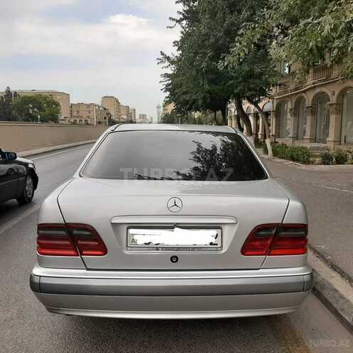 Mercedes E 220 2000, 385,000 km - 2.2 l - Bakı
