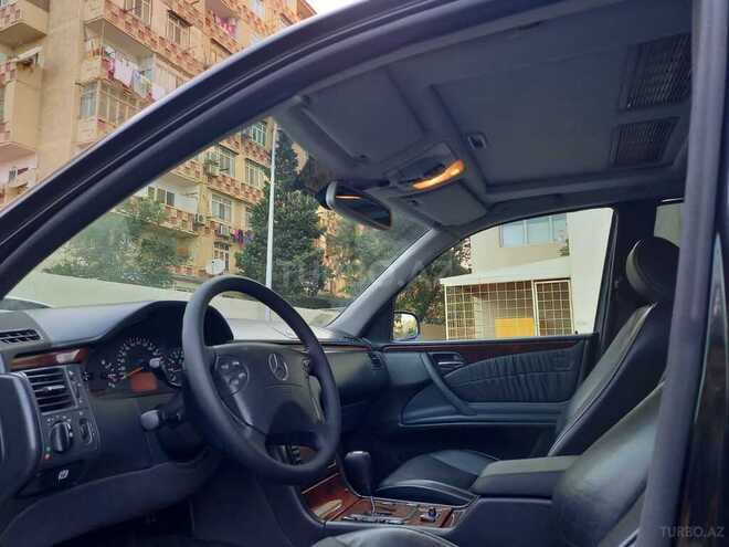 Mercedes E 240 2000, 290,000 km - 2.4 l - Bakı
