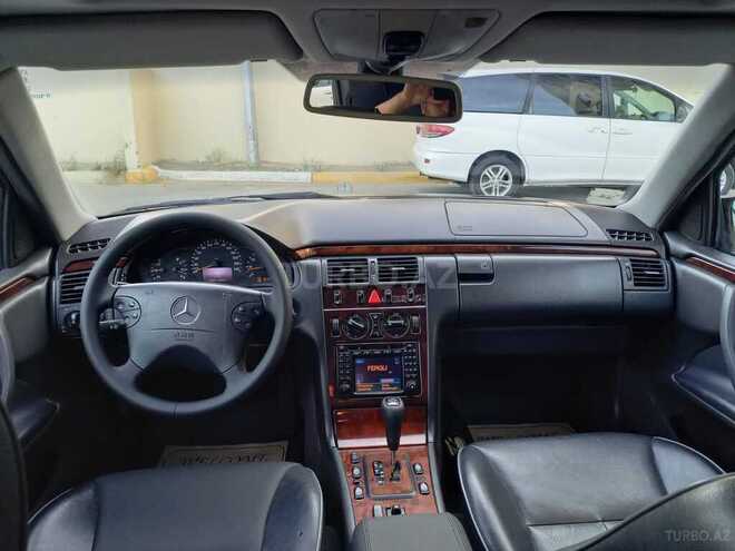 Mercedes E 240 2000, 290,000 km - 2.4 l - Bakı