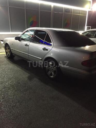Mercedes E 230 1997, 269,000 km - 2.3 l - Bakı