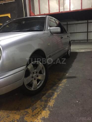 Mercedes E 230 1997, 269,000 km - 2.3 l - Bakı