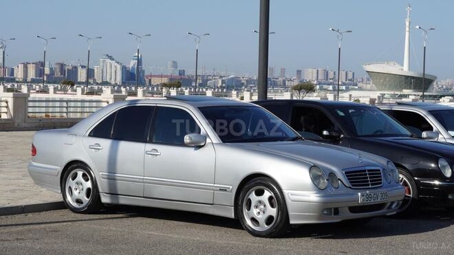 Mercedes E 320 2000, 327,125 km - 3.2 l - Bakı