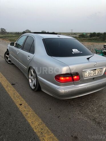Mercedes E 320 2000, 327,125 km - 3.2 l - Bakı