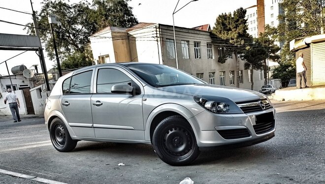 Opel Astra 2006, 215,000 km - 1.4 l - Bakı