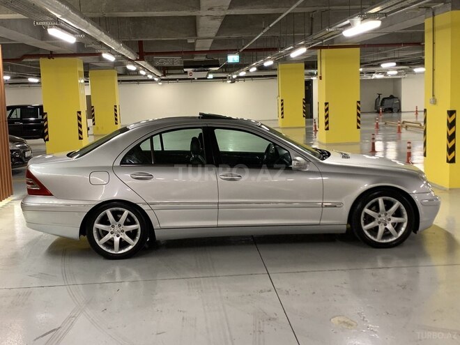 Mercedes C 320 2001, 277,377 km - 3.2 l - Gəncə