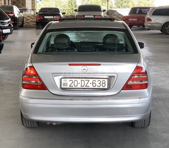 Mercedes C 320 2001, 277,377 km - 3.2 l - Gəncə