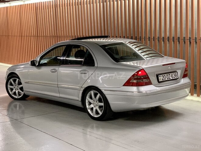 Mercedes C 320 2001, 277,377 km - 3.2 l - Gəncə