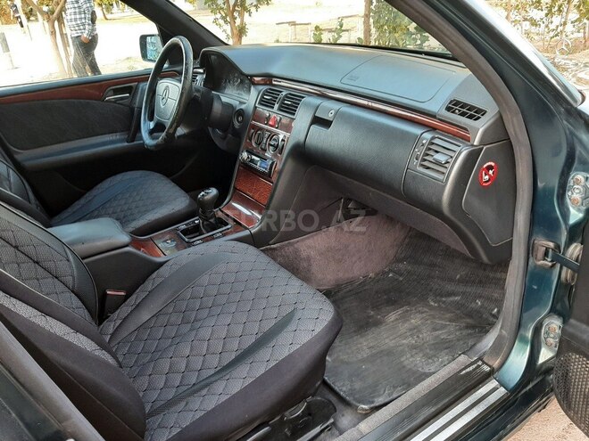 Mercedes E 200 1997, 347,000 km - 2.0 l - Sumqayıt