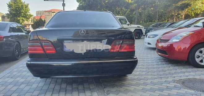 Mercedes E 320 2000, 298,000 km - 3.2 l - Bakı