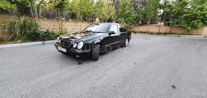 Mercedes E 320 2000, 298,000 km - 3.2 l - Bakı