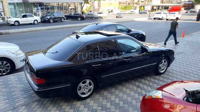 Mercedes E 320 2000, 298,000 km - 3.2 l - Bakı