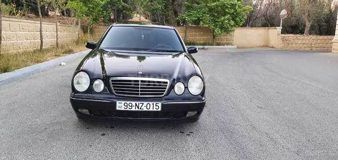 Mercedes E 320 2000, 298,000 km - 3.2 l - Bakı
