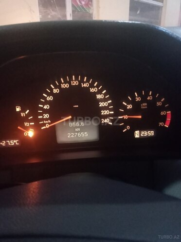 Mercedes E 200 2000, 228,000 km - 2.0 l - Cəlilabad