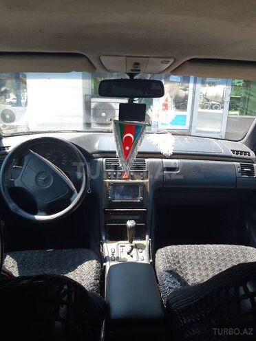 Mercedes E 290 1996, 433,587 km - 2.9 l - Sumqayıt
