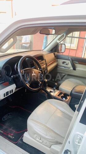 Mitsubishi Pajero 2007, 174,000 km - 3.8 l - Bakı