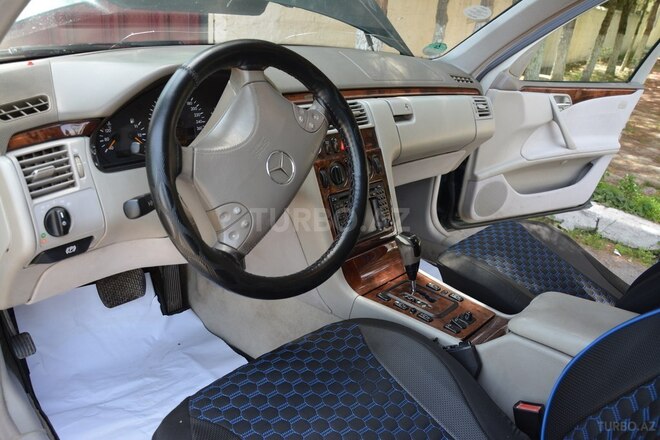 Mercedes E 240 2001, 390,000 km - 2.6 l - Ağdaş