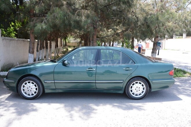 Mercedes E 240 2001, 390,000 km - 2.6 l - Ağdaş