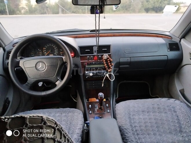 Mercedes C 180 1999, 400,000 km - 1.8 l - Salyan