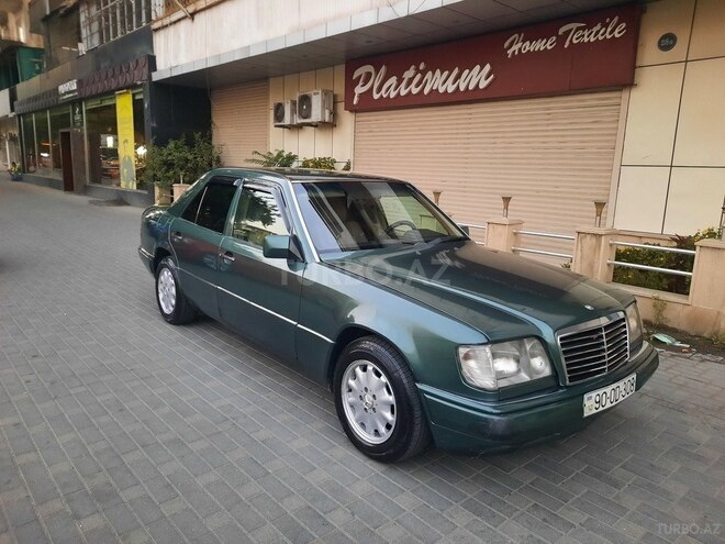 Mercedes E 220 1993, 565,341 km - 2.2 l - Bakı