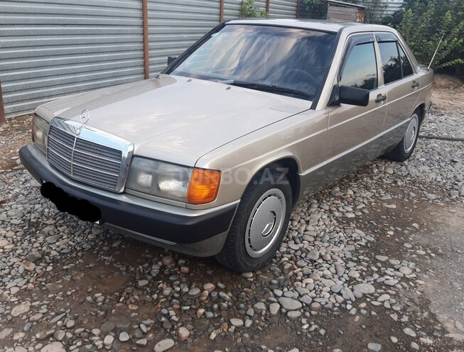 Mercedes 190 1990, 214,245 km - 2.0 l - Bərdə