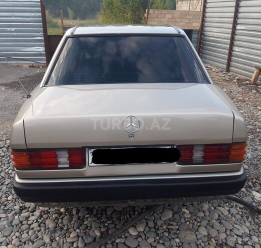 Mercedes 190 1990, 214,245 km - 2.0 l - Bərdə