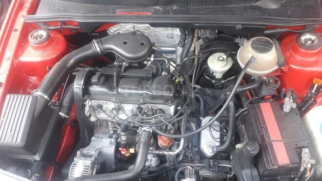 Volkswagen Golf 1995, 258,000 km - 1.8 л - Bakı