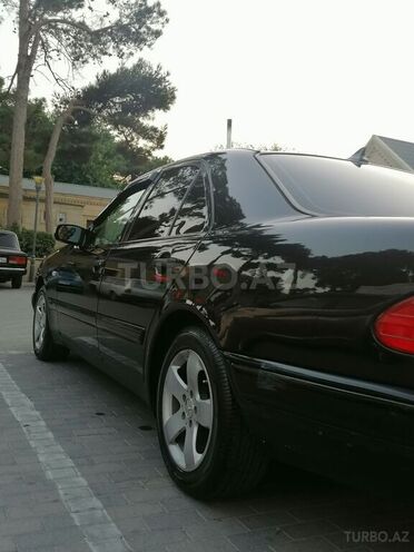 Mercedes E 240 1998, 230,000 km - 2.4 л - Bakı