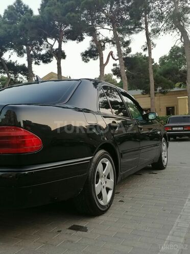 Mercedes E 240 1998, 230,000 km - 2.4 л - Bakı