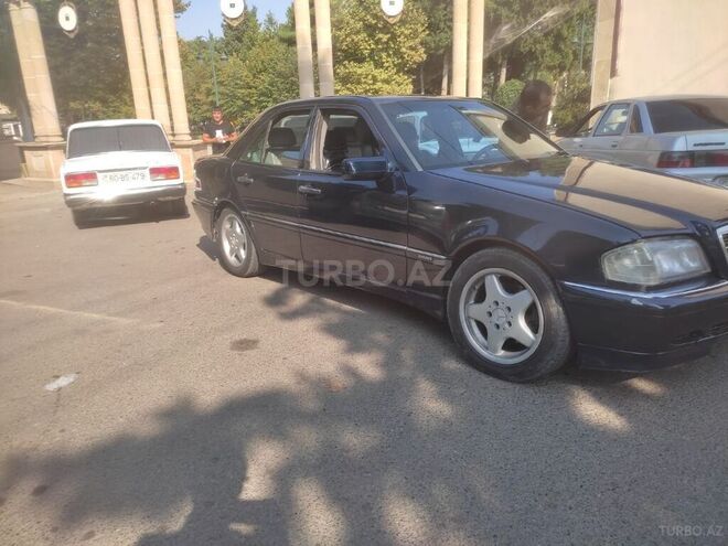 Mercedes C 240 2000, 376,257 km - 2.4 l - Tovuz
