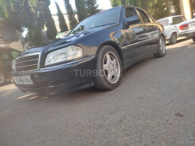 Mercedes C 240 2000, 376,257 km - 2.4 l - Tovuz