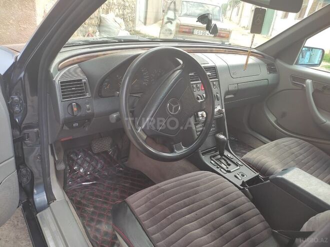 Mercedes C 240 2000, 376,257 km - 2.4 l - Tovuz