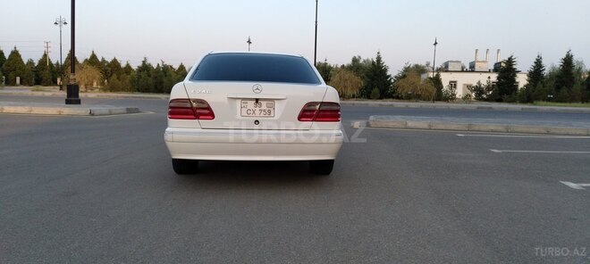 Mercedes E 240 2001, 325,000 km - 2.6 l - Ağdaş