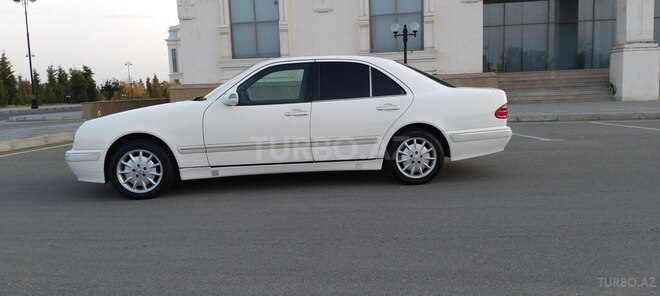 Mercedes E 240 2001, 325,000 km - 2.6 l - Ağdaş