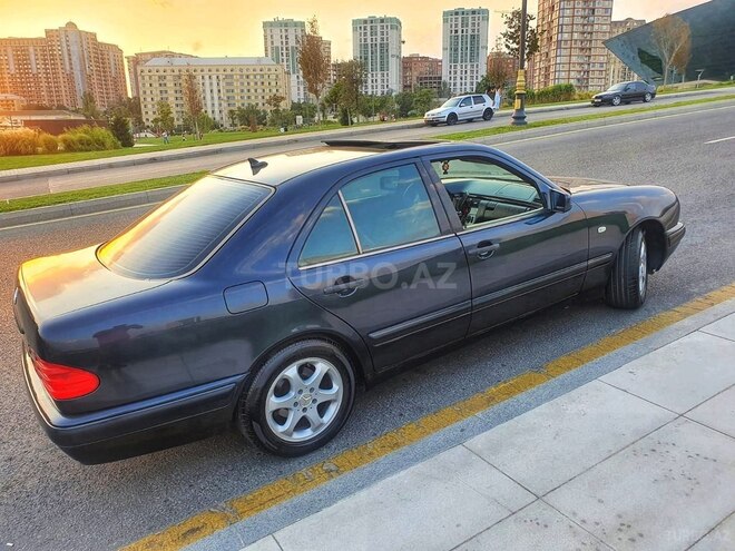 Mercedes E 230 1997, 398,000 km - 2.3 l - Bakı