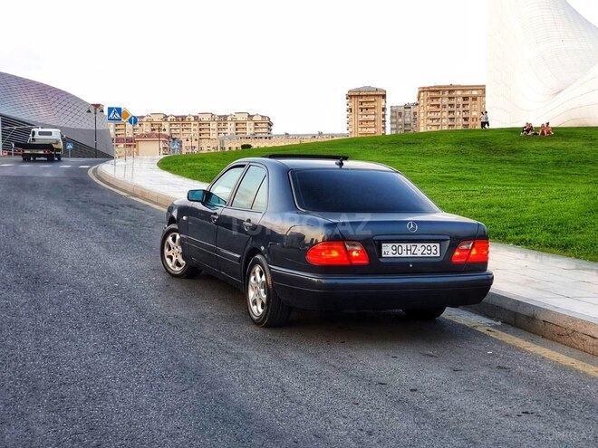 Mercedes E 230 1997, 398,000 km - 2.3 l - Bakı