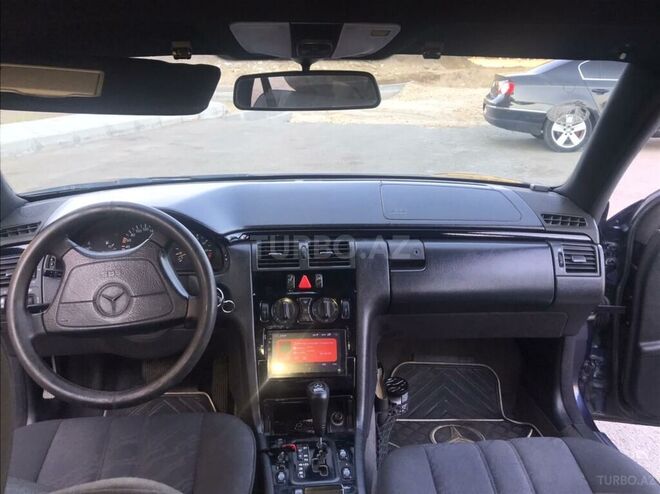 Mercedes E 240 1998, 235,000 km - 2.4 л - Sumqayıt
