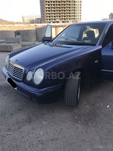 Mercedes E 240 1998, 235,000 km - 2.4 л - Sumqayıt