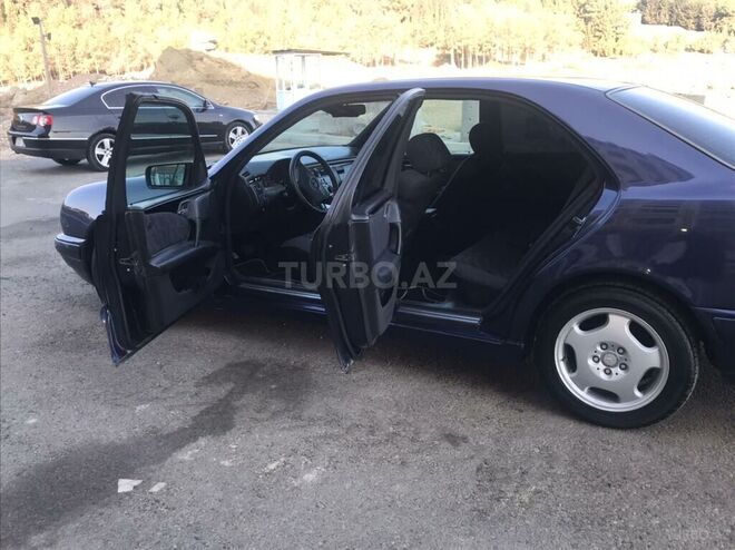 Mercedes E 240 1998, 235,000 km - 2.4 л - Sumqayıt