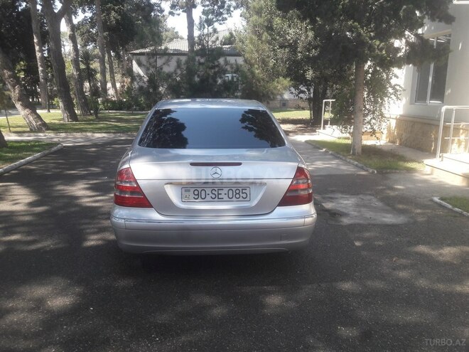 Mercedes E 220 2004, 379,000 km - 2.2 l - Bakı