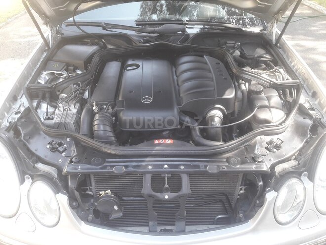 Mercedes E 220 2004, 379,000 km - 2.2 l - Bakı